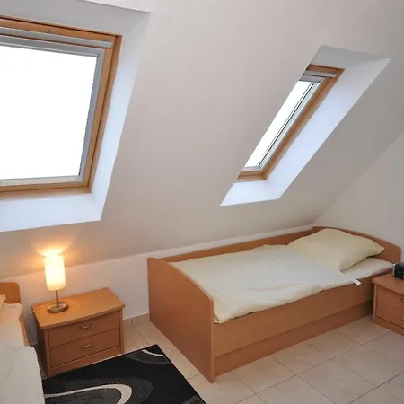 Nr 81 - Deichstrasse Naehe Yachthafen Holiday home